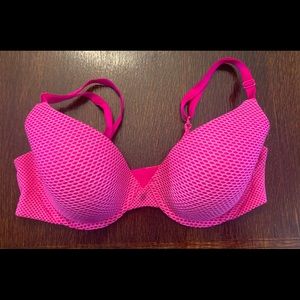 Victoria’s Secret uplift semi demi bra. Like new